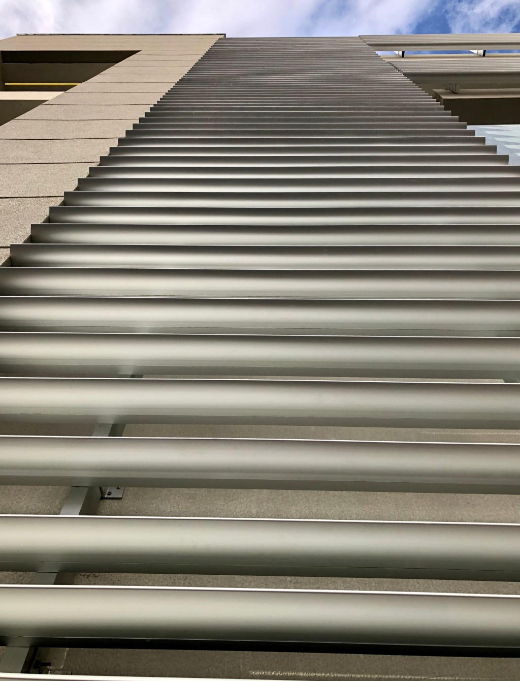 T&B Complejo Comercial